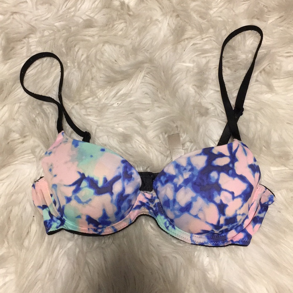 Pink/ Victoria Secret bra